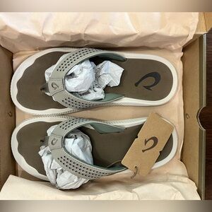 Olukai Ulele Flip Flop.